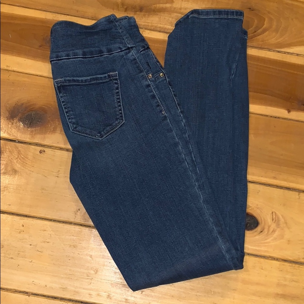 Slim straight jeans